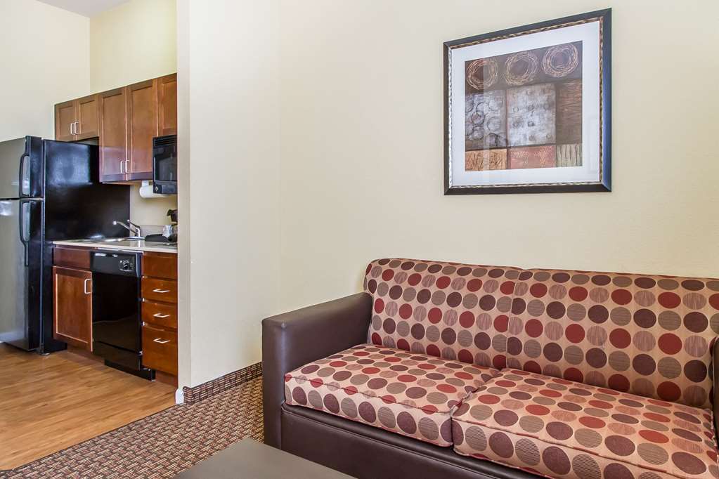 Comfort Suites Clarksville Room photo