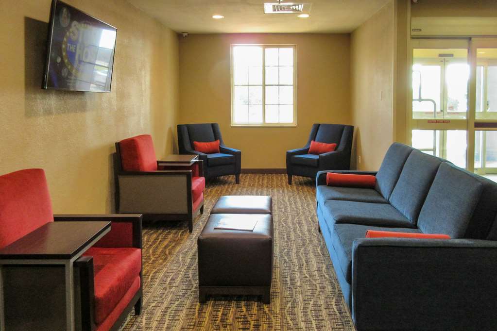 Comfort Suites Clarksville Interior photo